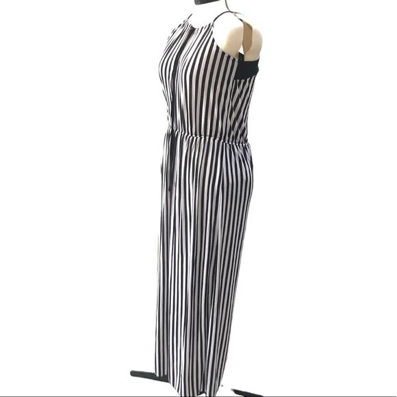 Xuefulin White and Black Striped Maxi Dress with Keyhole Tie Size 3X - Picture 2 of 8